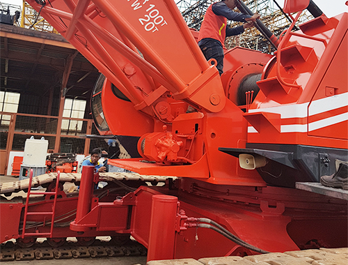 KOBELCO 7100 (100 TON)